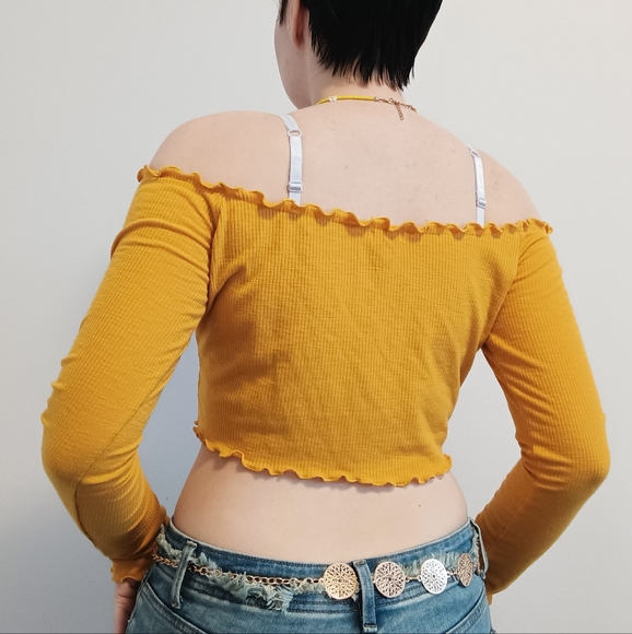 Mustard yellow long sleeve top - Picture 2 of 2